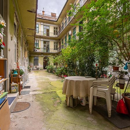 Cosy Flat With Balcony Apartamento Budapeste Exterior foto