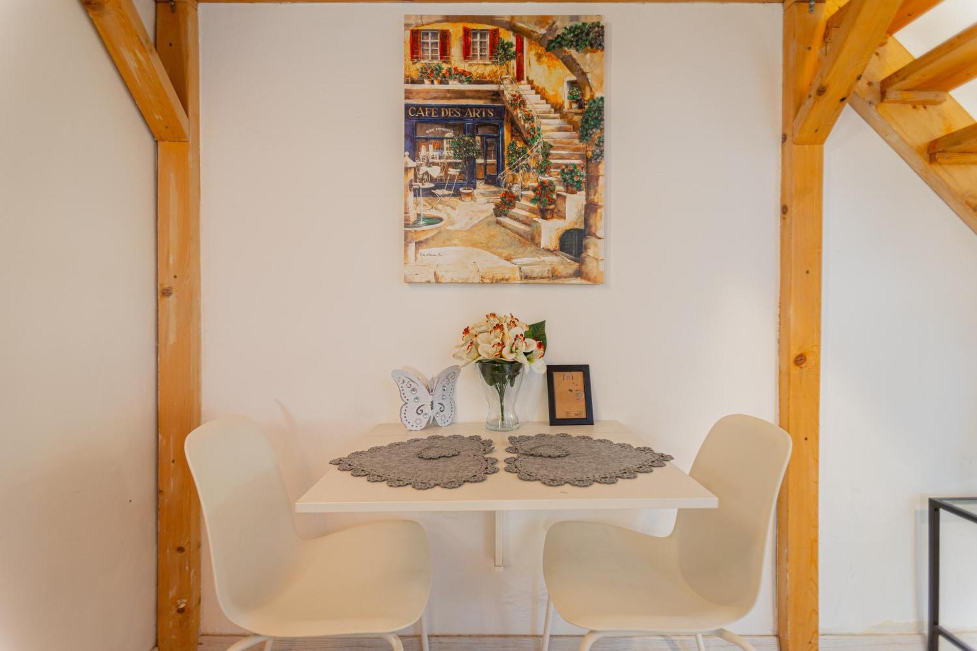 Cosy Flat With Balcony Apartamento Budapeste Exterior foto